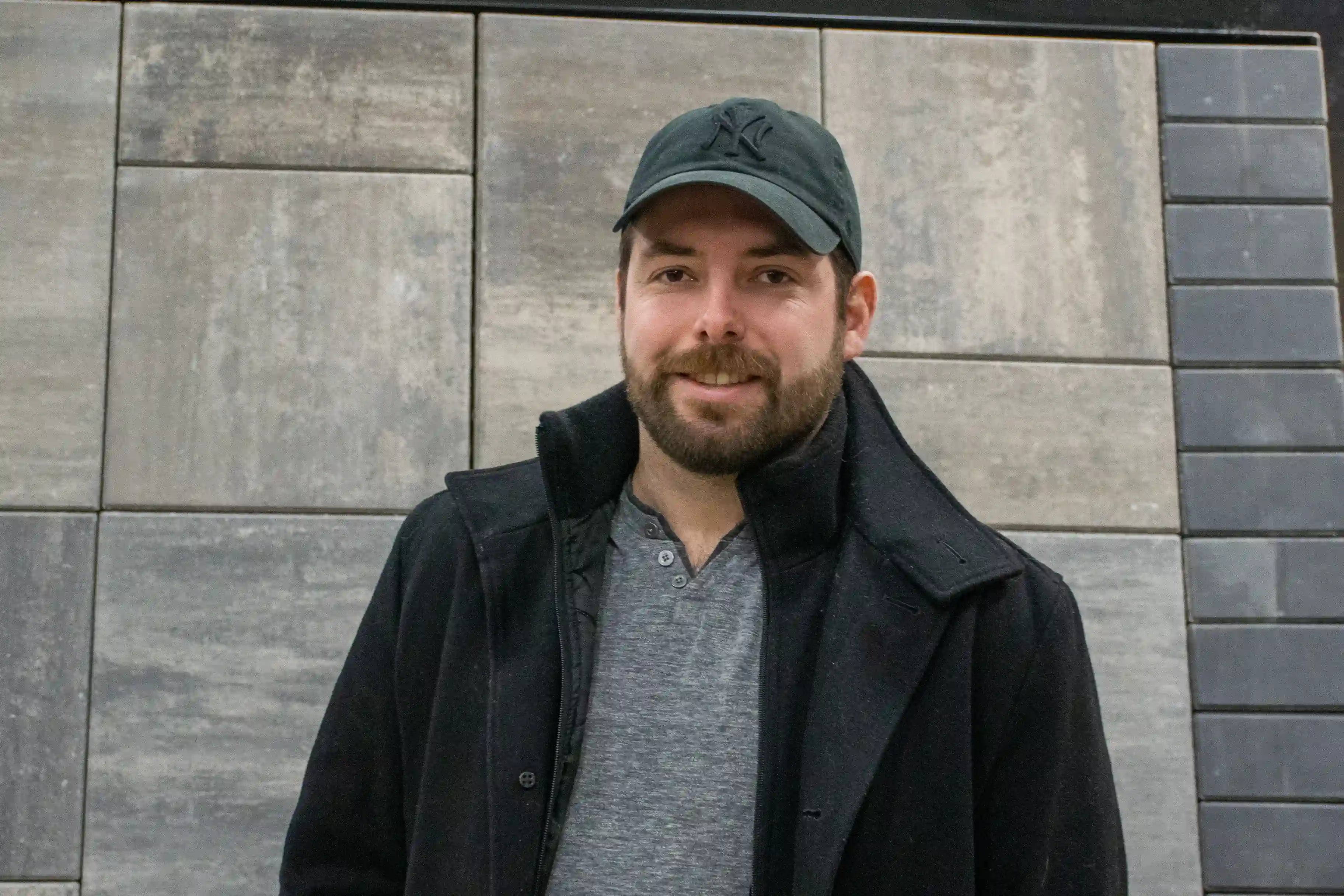 Alt image