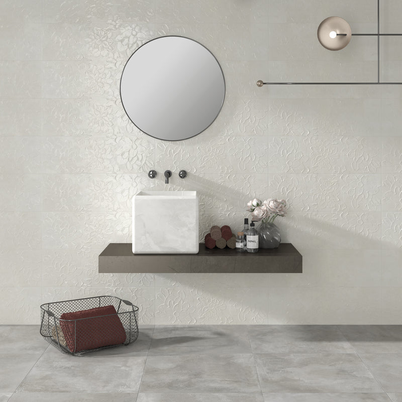 Bathroom With Harmony Porcelain Tiles in Sinfonia Pearl Lucido