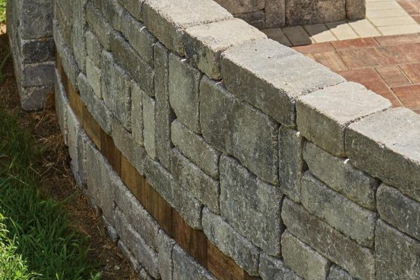 freestanding wall made with Summit Large Wall System